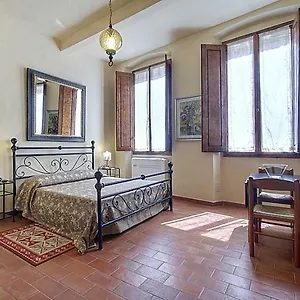 https://neri-2.it-tuscanyhotel.com
